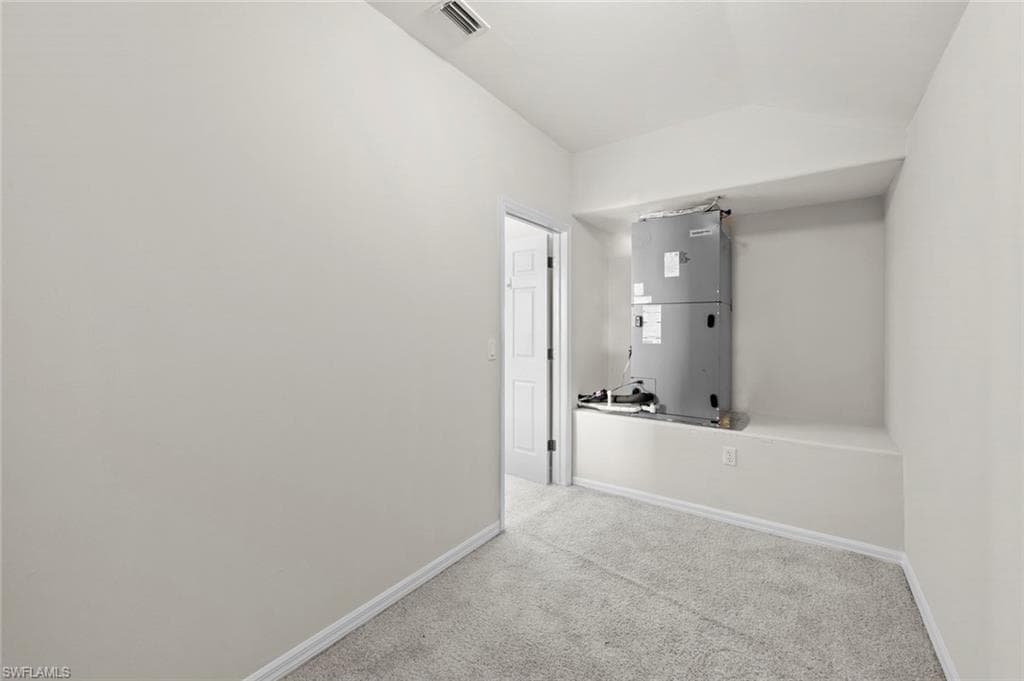 9094 Links Dr, Fort Myers, FL 33913-24