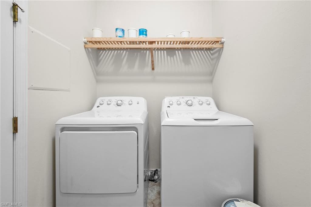 9094 Links Dr, Fort Myers, FL 33913-28