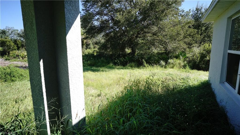 666 Vanola Ct, Lehigh Acres, FL 33972-11