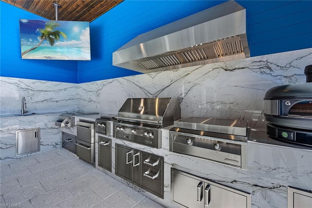 15326 Turin Dr, Naples, FL 34114-32