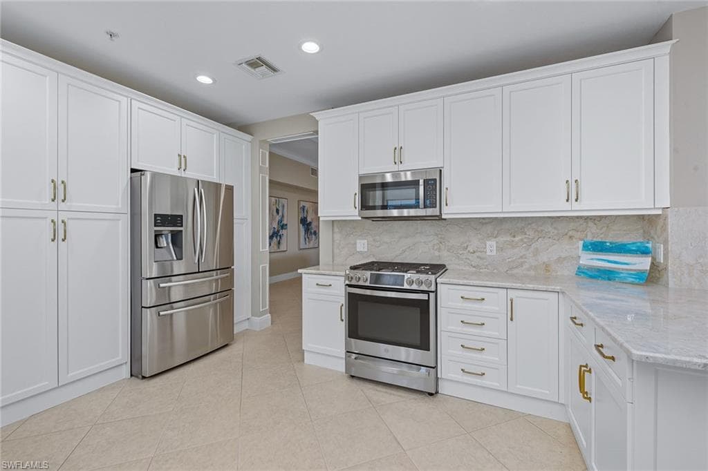 3705 Montreux Ln 104, Naples, FL 34114-2