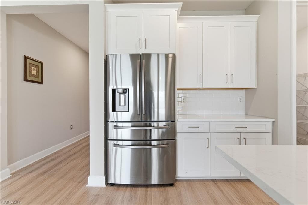 2055 Grove Dr, Naples, FL 34120-11