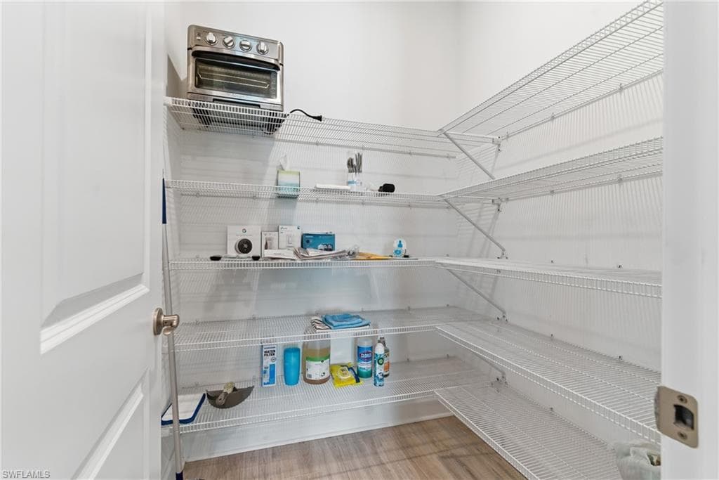 2055 Grove Dr, Naples, FL 34120-12