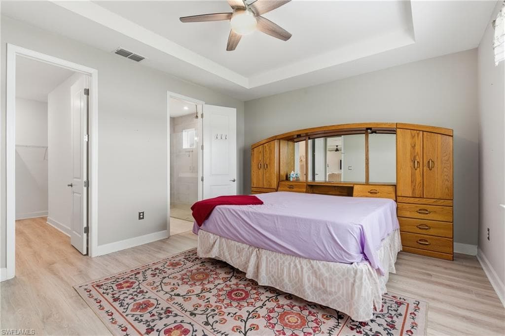 2055 Grove Dr, Naples, FL 34120-19