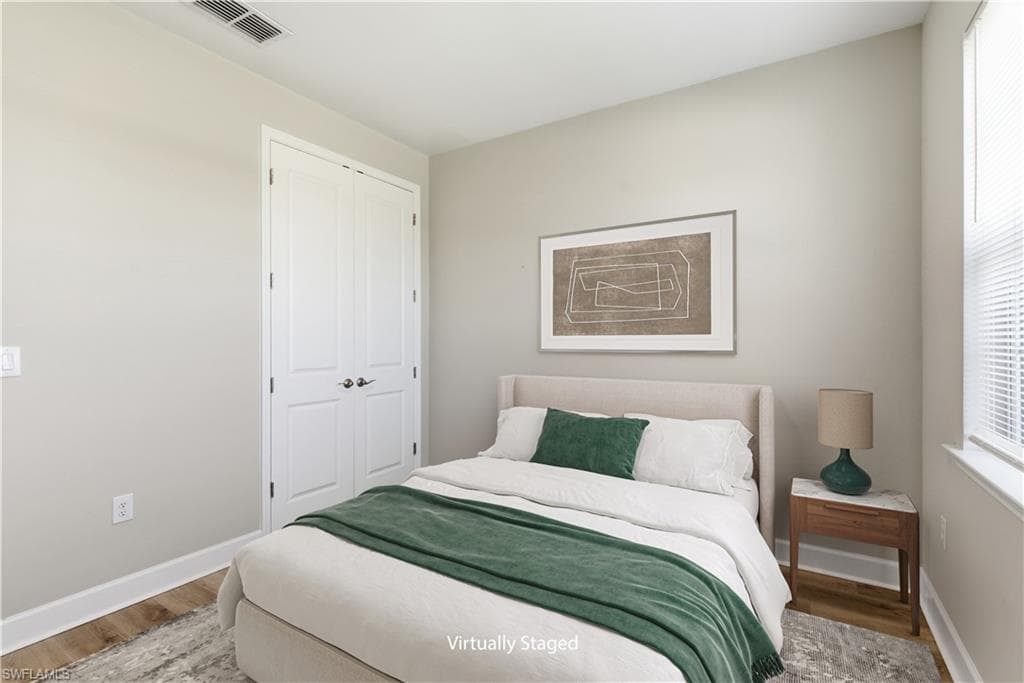 2055 Grove Dr, Naples, FL 34120-25