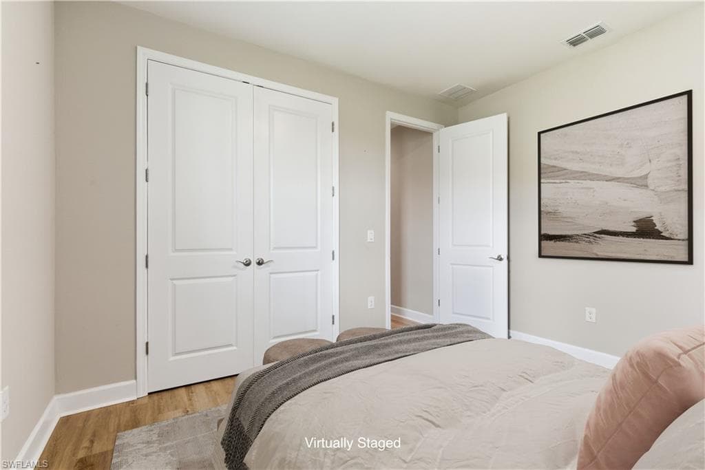 2055 Grove Dr, Naples, FL 34120-26