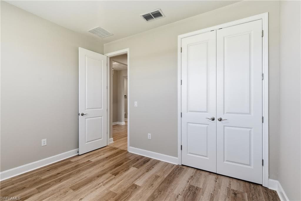 2055 Grove Dr, Naples, FL 34120-34