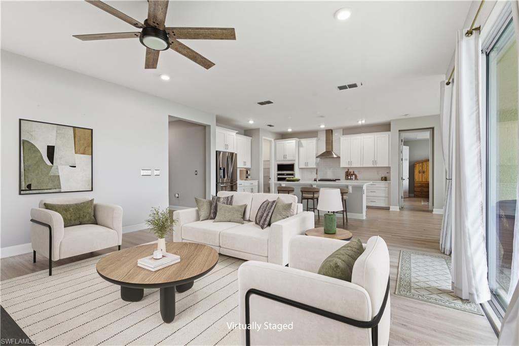 2055 Grove Dr, Naples, FL 34120-6