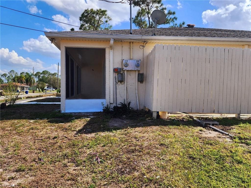 208-210 Ichabod Ave, Lehigh Acres, FL 33973-3