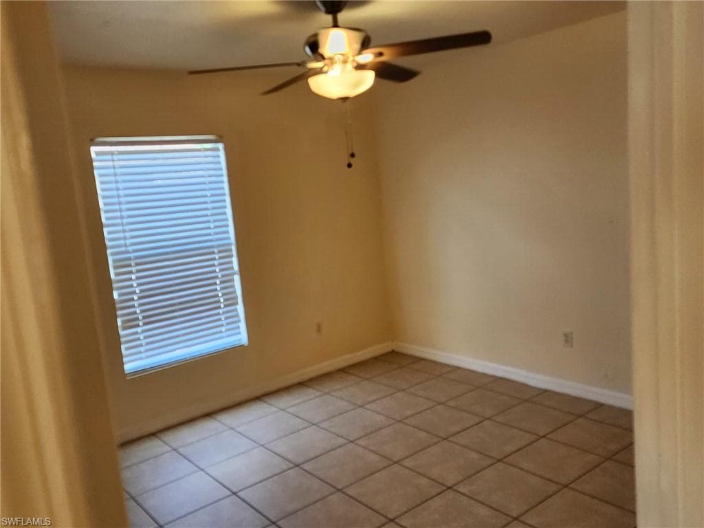 208-210 Ichabod Ave, Lehigh Acres, FL 33973-5