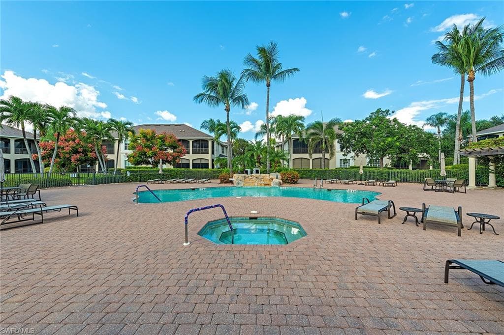 5005 Maxwell Cir 7-101, Naples, FL 34105-12