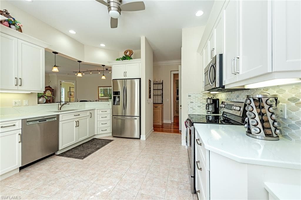 5005 Maxwell Cir 7-101, Naples, FL 34105-4