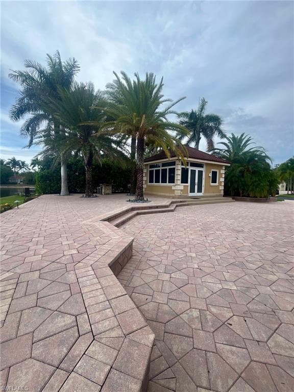 4931 Coach Ln, Naples, FL 34114-9