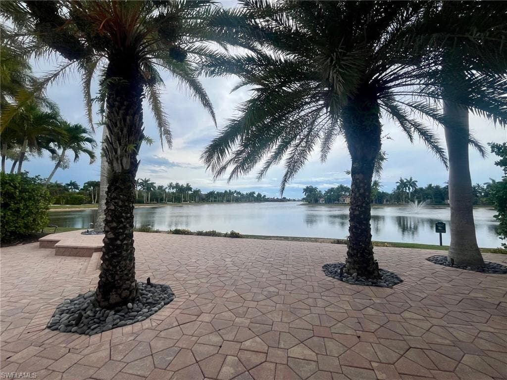 4931 Coach Ln, Naples, FL 34114-10