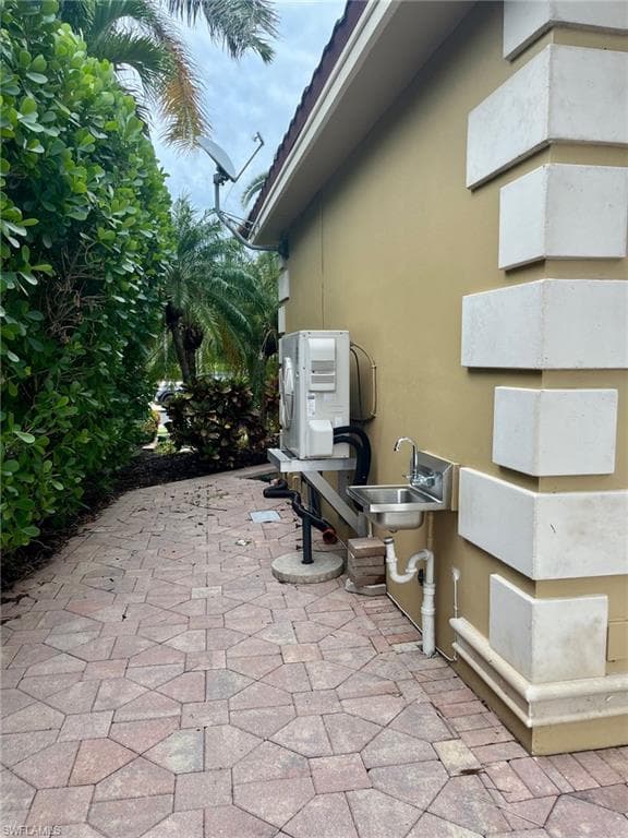 4931 Coach Ln, Naples, FL 34114-11