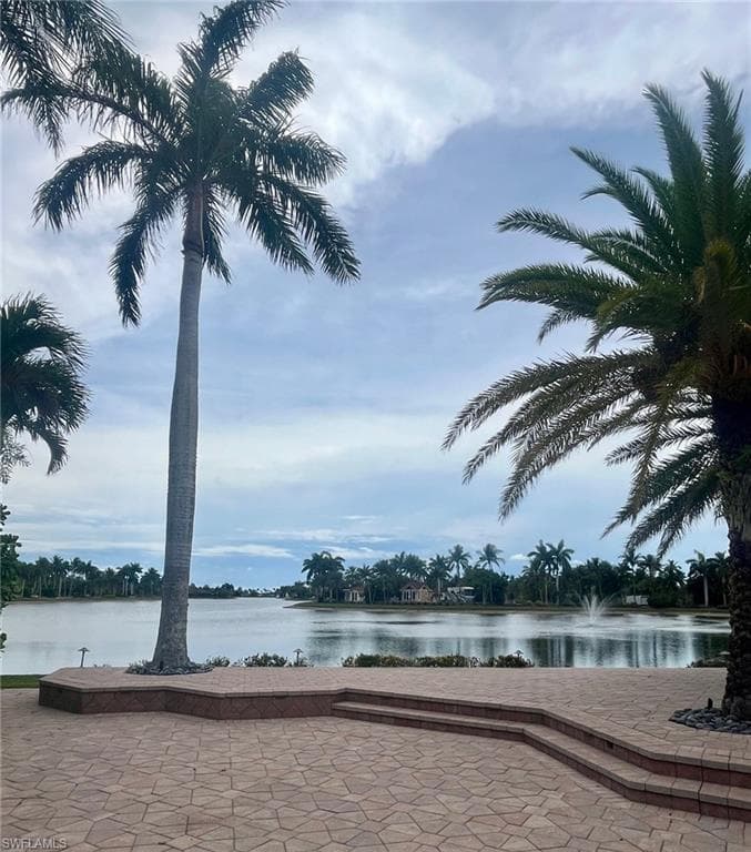 4931 Coach Ln, Naples, FL 34114-4