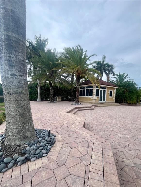 4931 Coach Ln, Naples, FL 34114-7