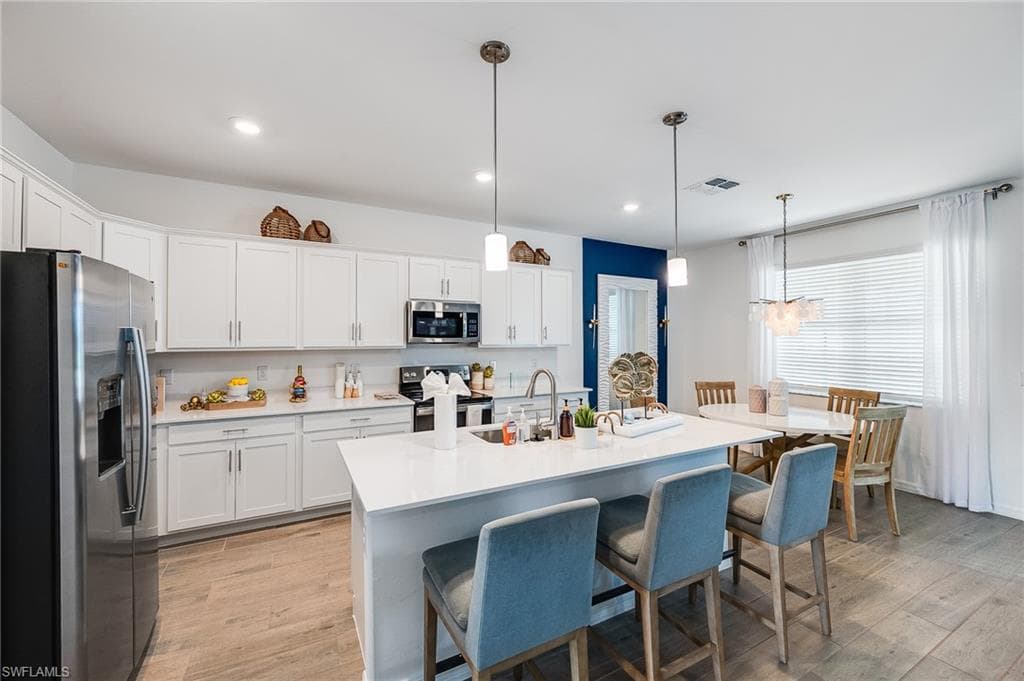 2318 Avocado Ln, Naples, FL 34120-10