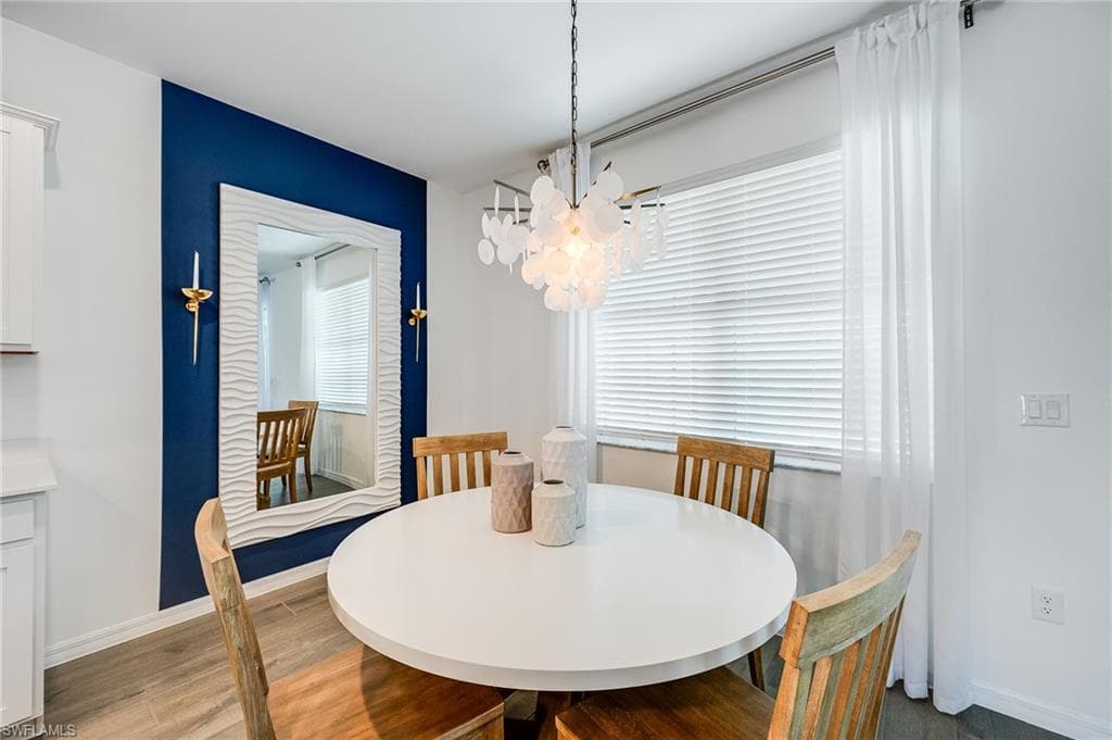 2318 Avocado Ln, Naples, FL 34120-12