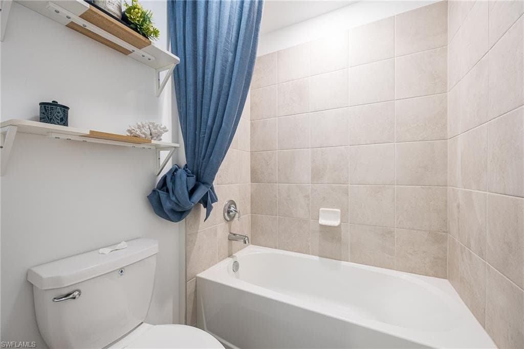 2318 Avocado Ln, Naples, FL 34120-27