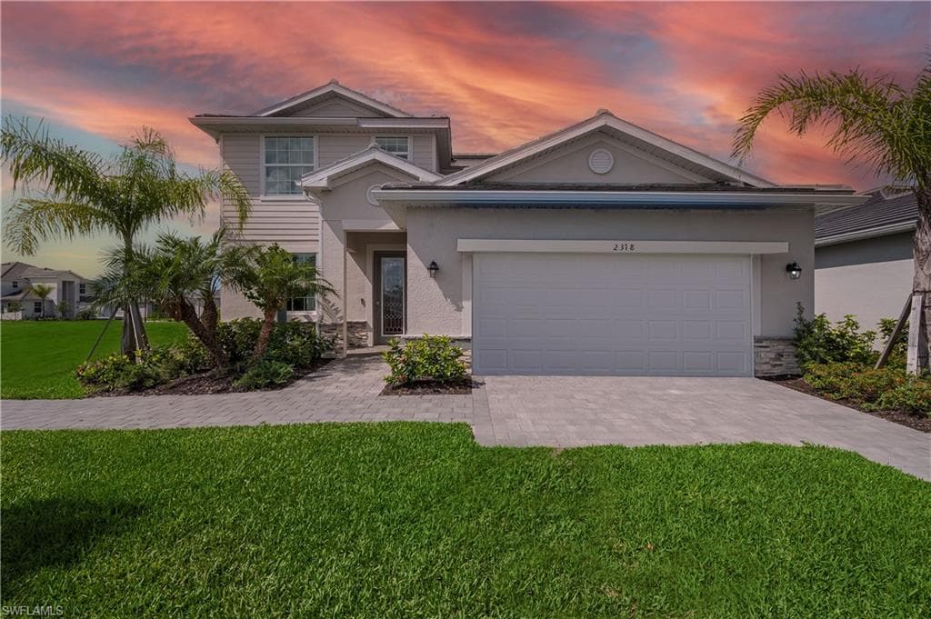 2318 Avocado Ln, Naples, FL 34120-1