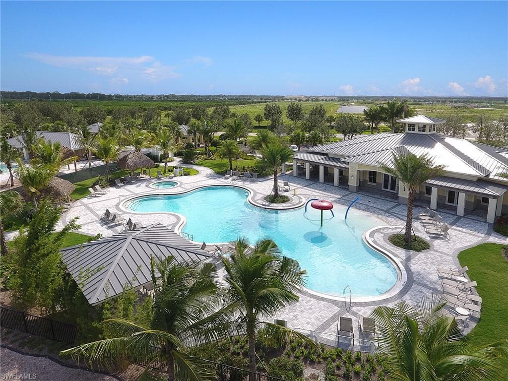 2318 Avocado Ln, Naples, FL 34120-41