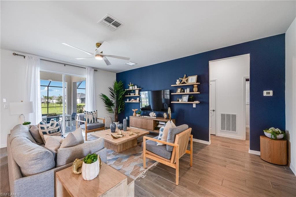 2318 Avocado Ln, Naples, FL 34120-6