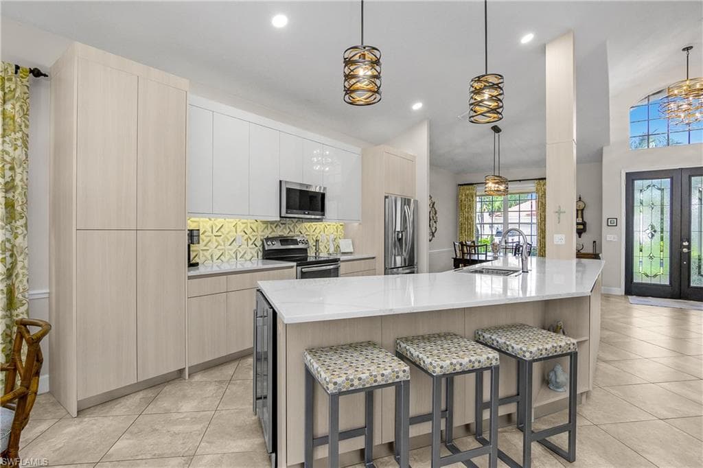 8816 Ventura Way, Naples, FL 34109-14