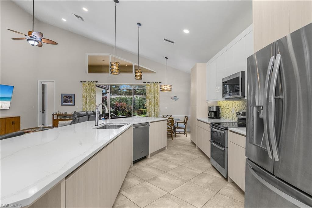 8816 Ventura Way, Naples, FL 34109-17