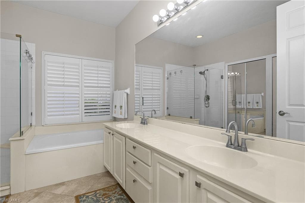 8816 Ventura Way, Naples, FL 34109-23