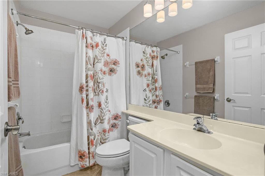 8816 Ventura Way, Naples, FL 34109-27