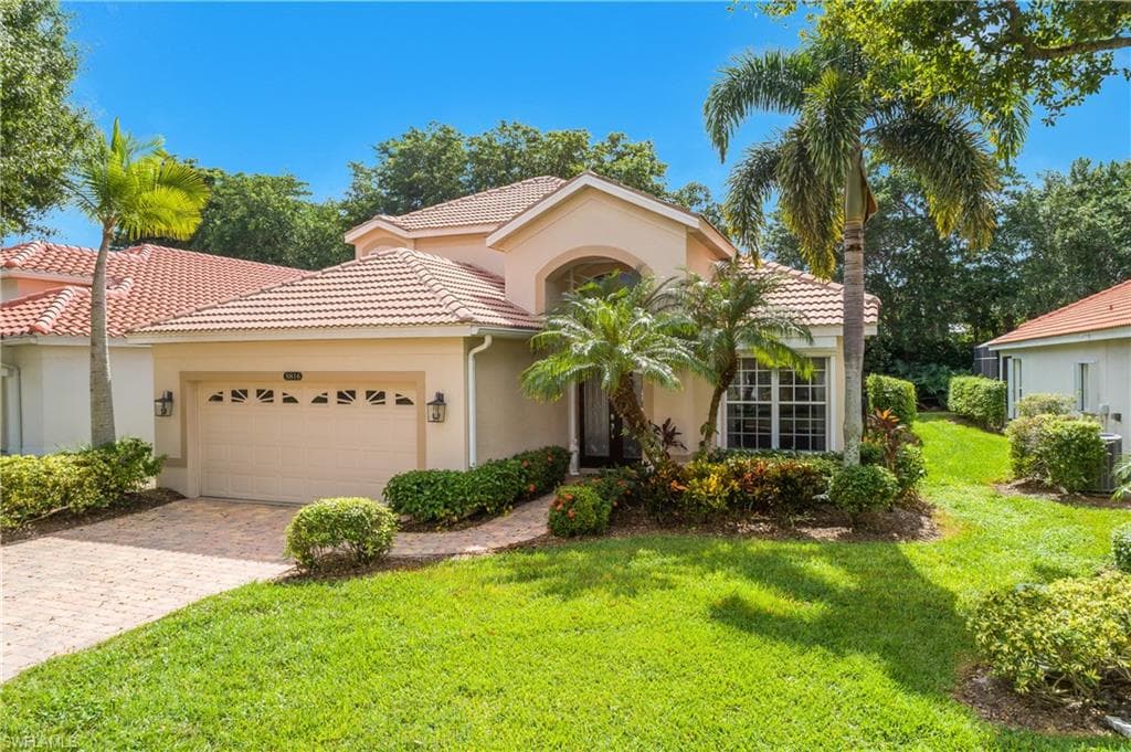 8816 Ventura Way, Naples, FL 34109-1
