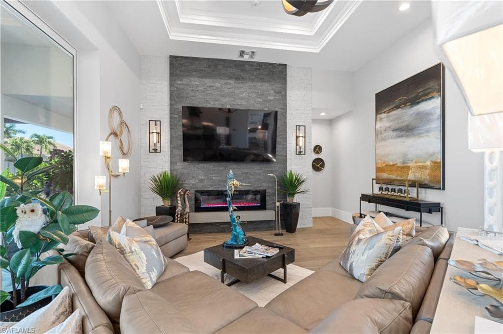 5 Covewood Ct, Marco Island, FL 34145-12