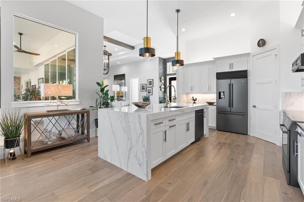 5 Covewood Ct, Marco Island, FL 34145-5