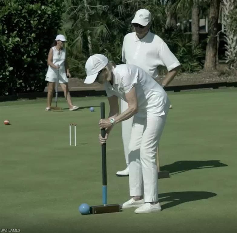 156 Amblewood Ln 7-704, Naples, FL 34105-47