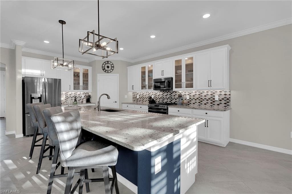 19816 Beechcrest Pl, Estero, FL 33928-9