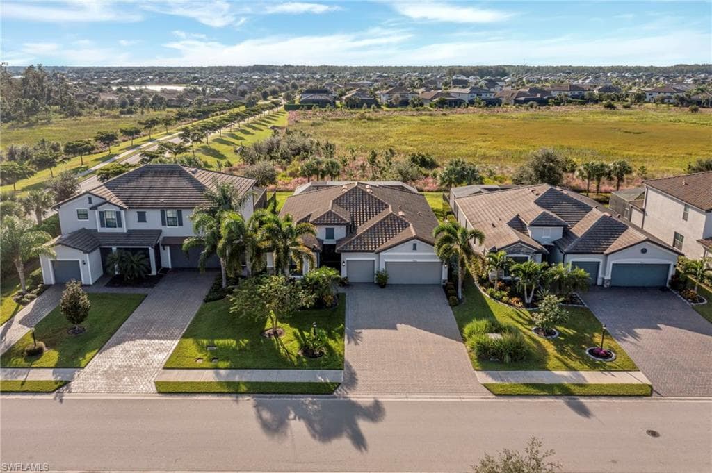 19816 Beechcrest Pl, Estero, FL 33928-25