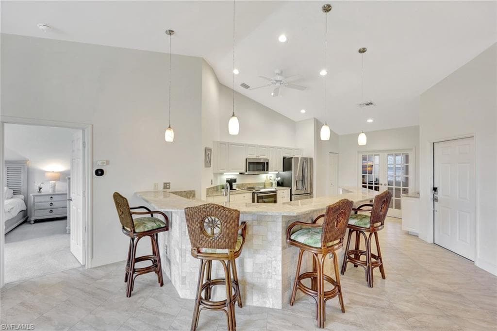 160 Waterside Cir 202, Marco Island, FL 34145-8