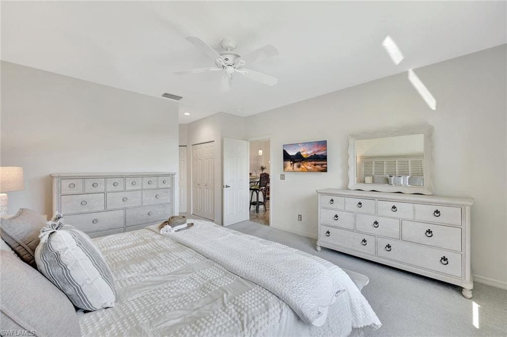 160 Waterside Cir 202, Marco Island, FL 34145-11