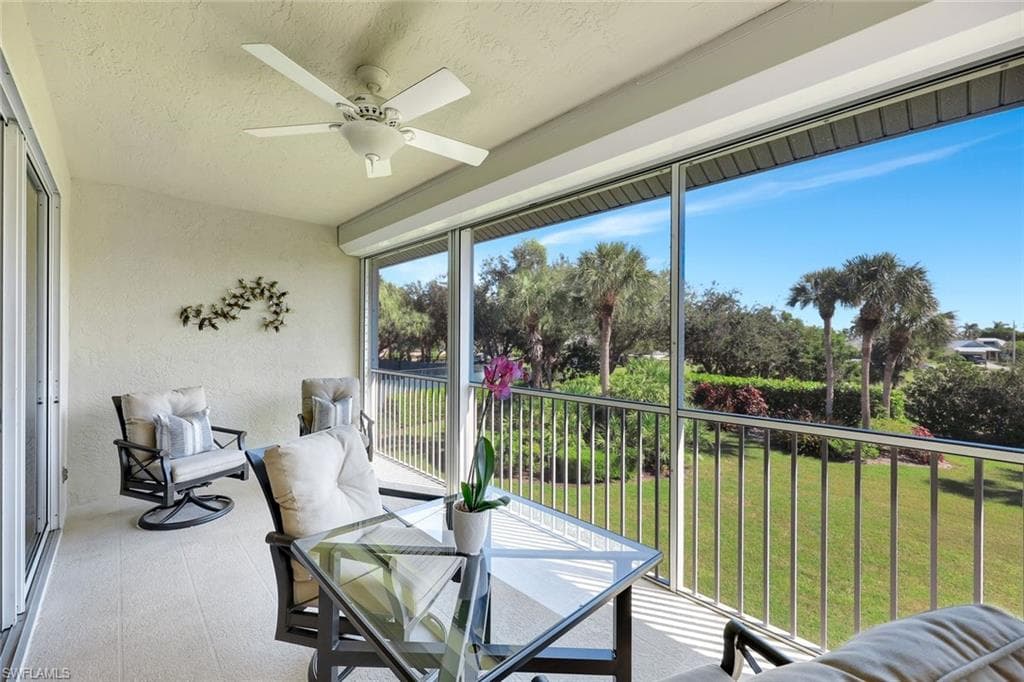 160 Waterside Cir 202, Marco Island, FL 34145-17