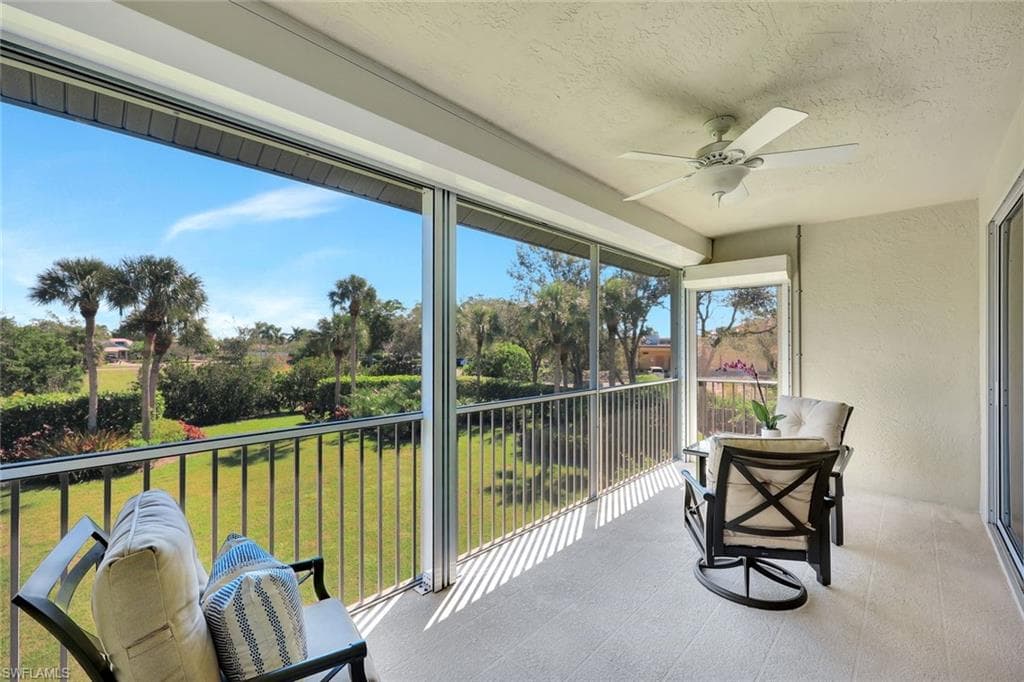 160 Waterside Cir 202, Marco Island, FL 34145-19