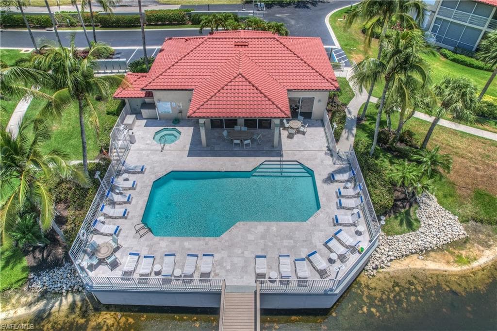 160 Waterside Cir 202, Marco Island, FL 34145-28