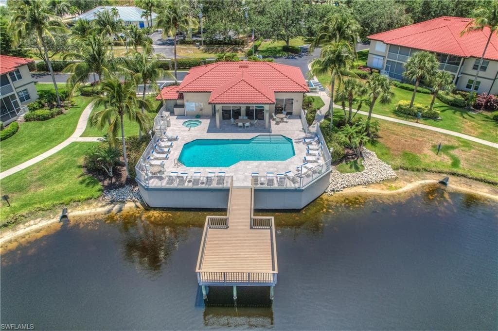 160 Waterside Cir 202, Marco Island, FL 34145-39