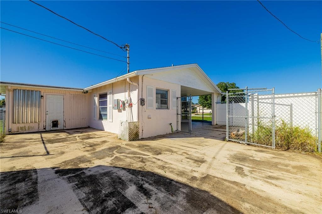 339 Beachwood Ave W, Lehigh Acres, FL 33936-25