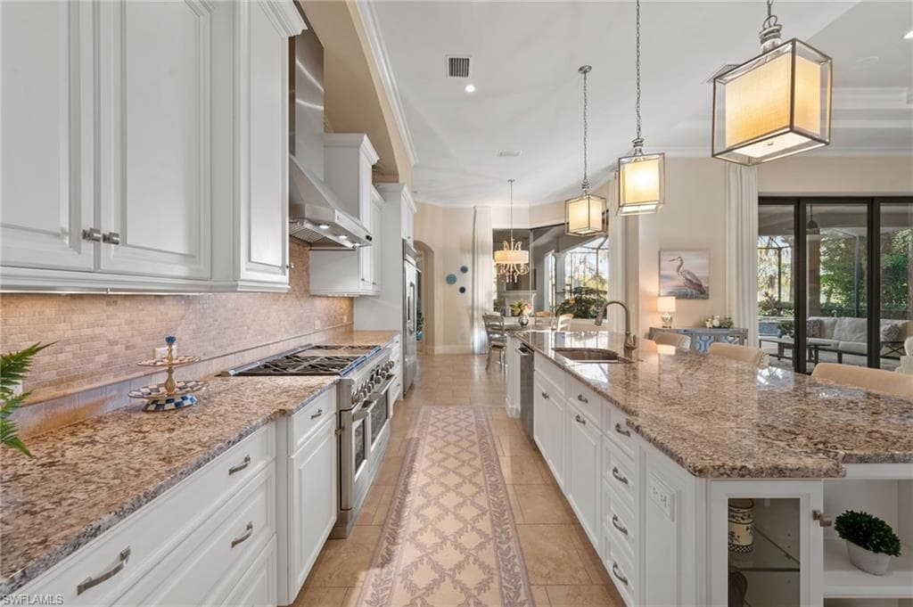 3987 Brynwood Dr, Naples, FL 34119-10