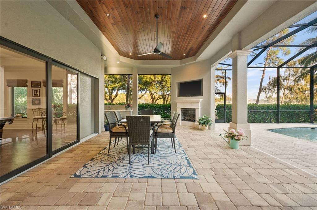 3987 Brynwood Dr, Naples, FL 34119-32