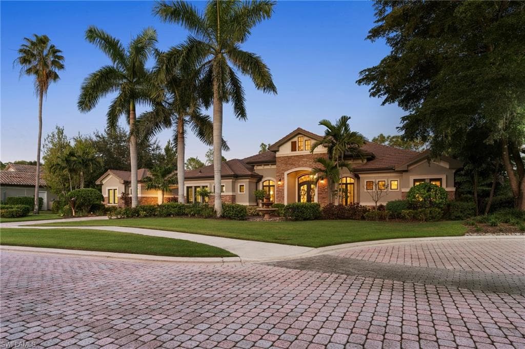 3987 Brynwood Dr, Naples, FL 34119-40