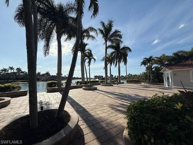 4801 Corian Ct, Naples, FL 34114-8