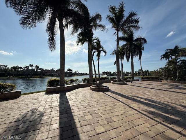 4801 Corian Ct, Naples, FL 34114-9