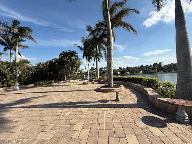 4801 Corian Ct, Naples, FL 34114-23